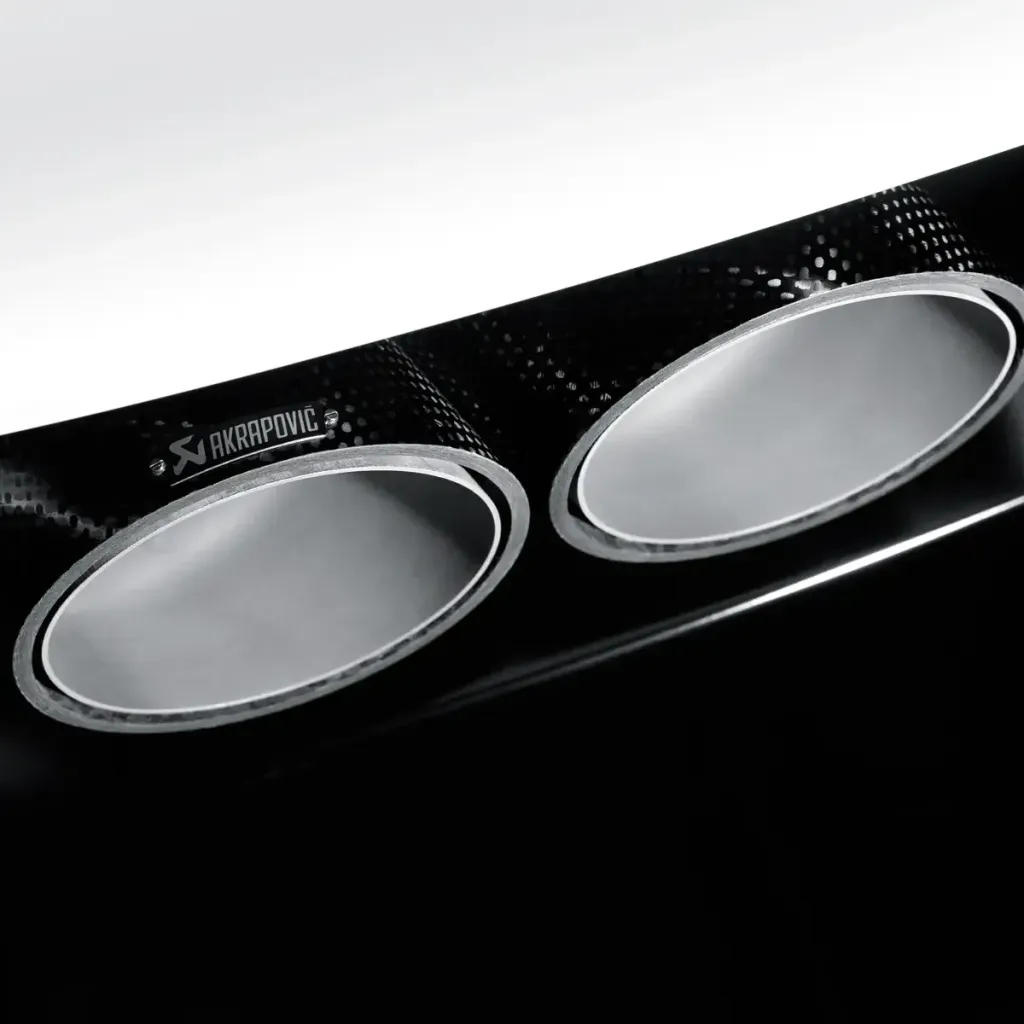 Colas de escape Akrapovič de carbono para Lamborghini Gallardo LP560-4