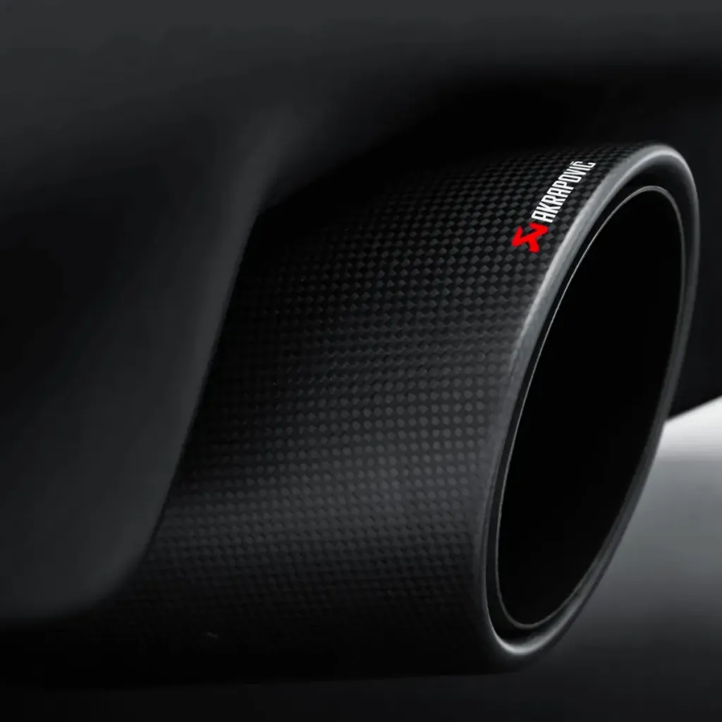 Escape Slip-On Line Akrapovič de acero inoxidable para Nissan 370Z