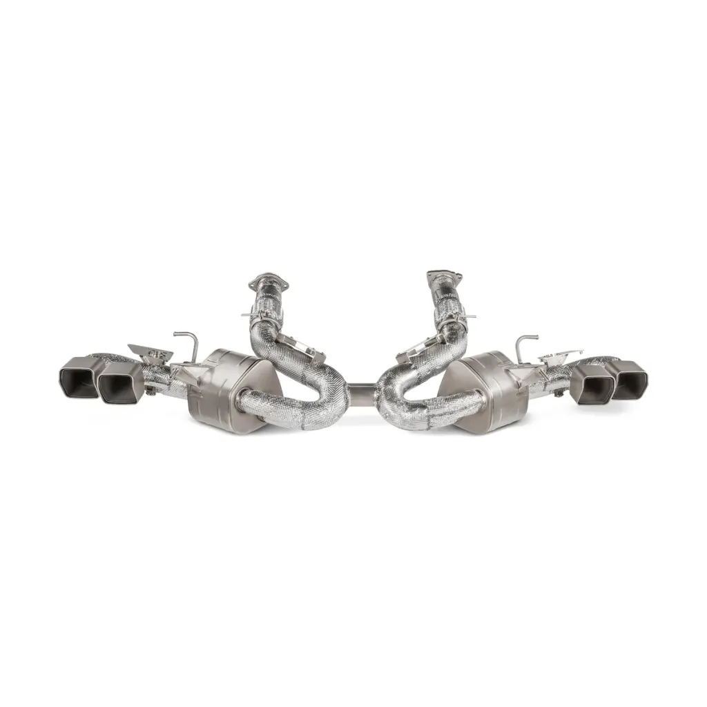 Escape Slip-On Line Akrapovič de titanio para Chevrolet Corvette C8 (S-CO/TI/4)