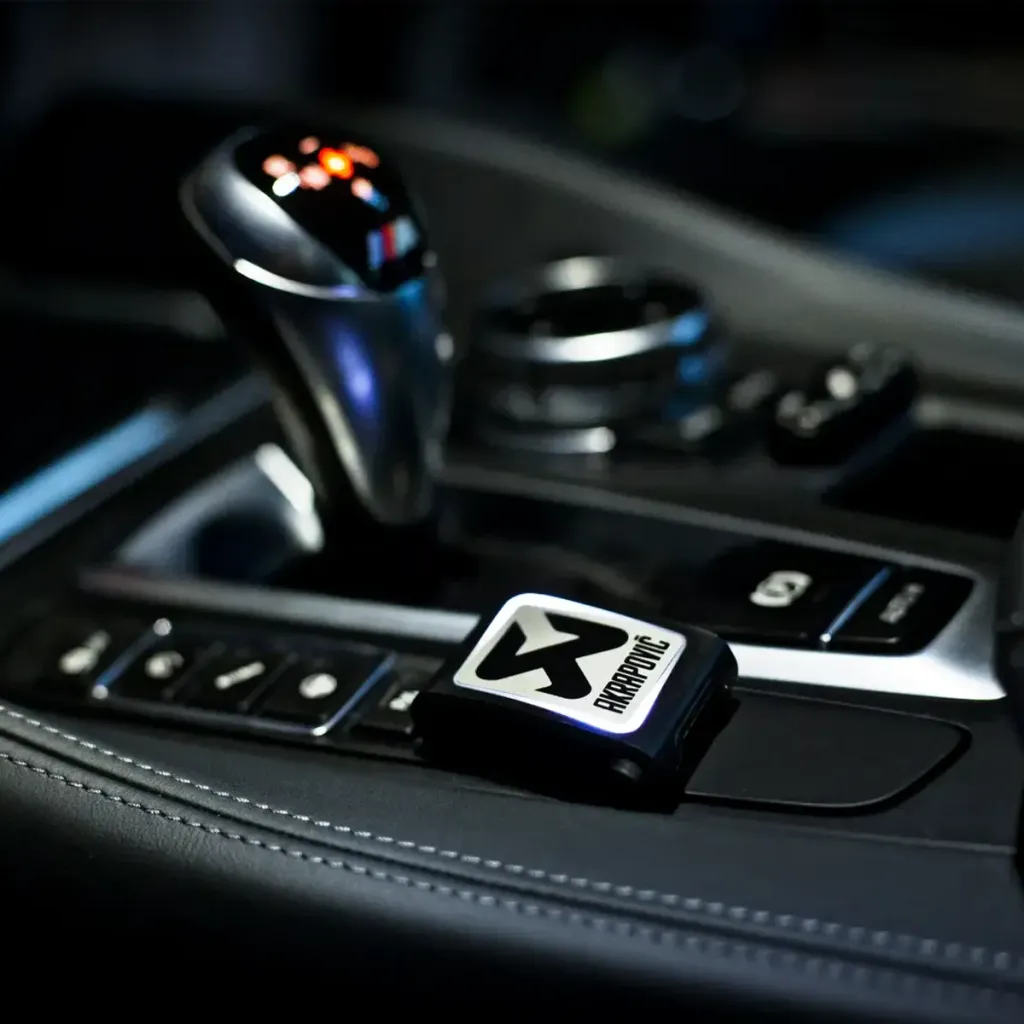 Sound Kit Akrapovič para BMW X5 M F85
